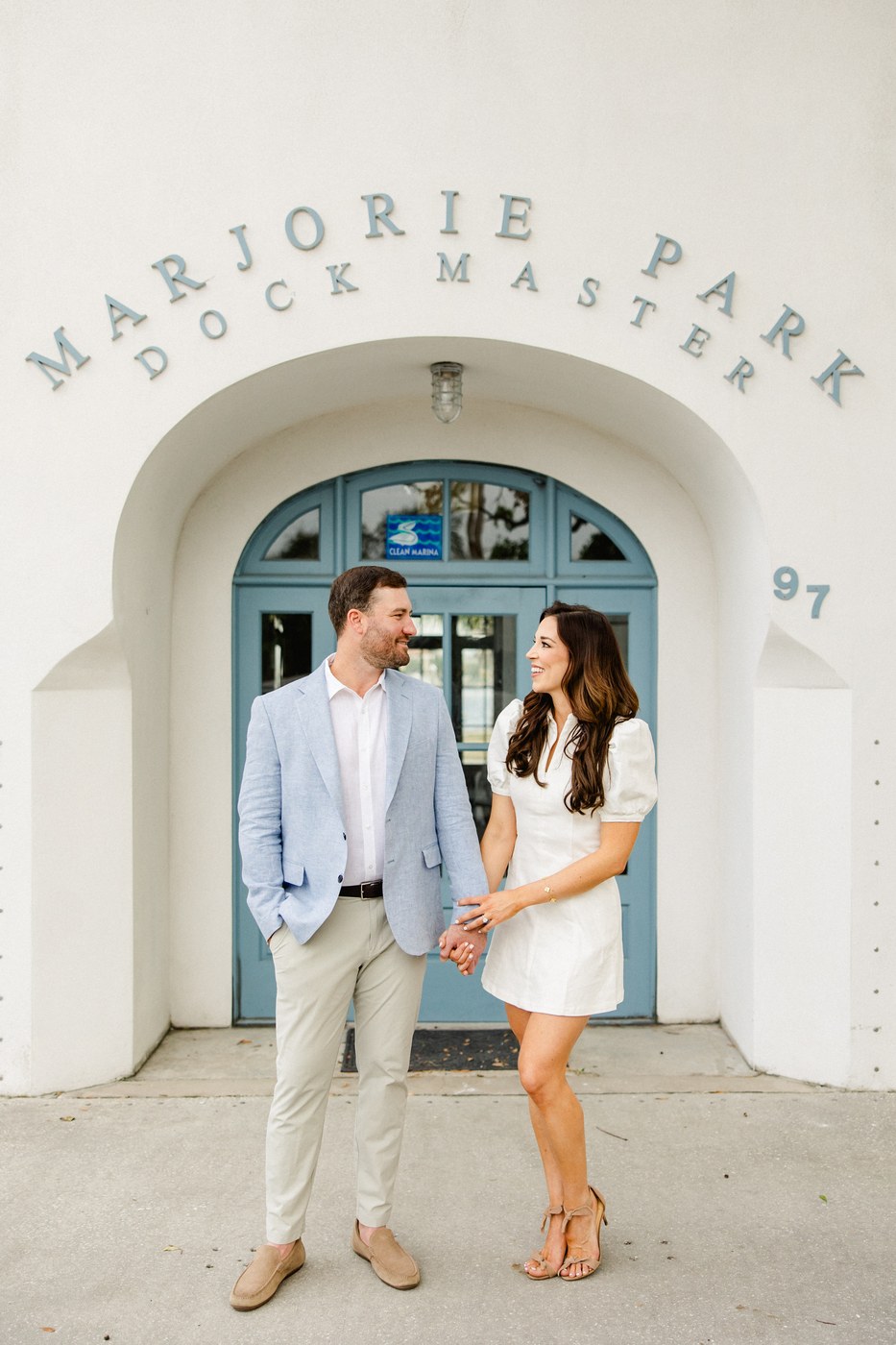 Tampa engagement session — Tampa Bay photographer Ailyn La Torre